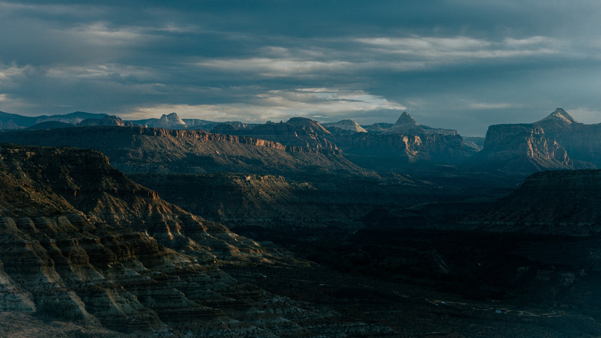 Mesas and canyons around the Rampage venue in early light. Photo: Robin O'Neill.